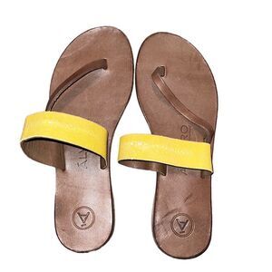 Alvaro Gonzalez Yellow Leather Sandals Size 9.5